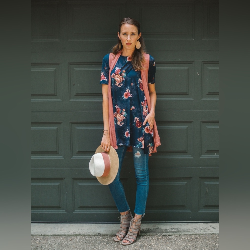 NWT Agnes & Dora Swing Tunic Vintage Floral teal